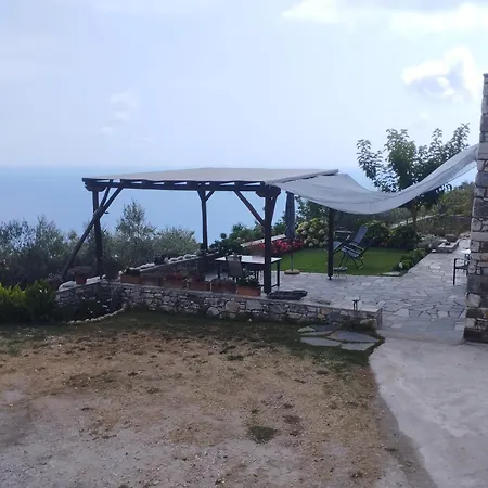 Erifyli Near Mylopotamos In Pelion 차가라다